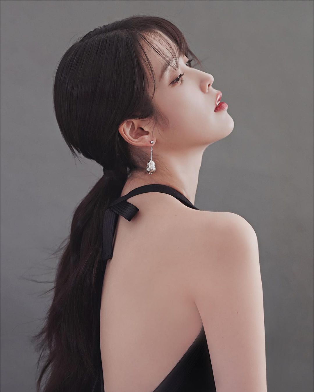 IU's 2024 Season Greetings preview photos