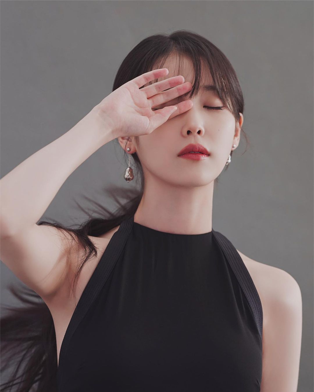 IU's 2024 Season Greetings preview photos